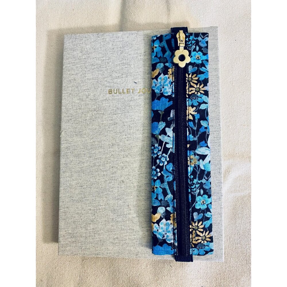 hande made Attachable elastic bookmark pen holder